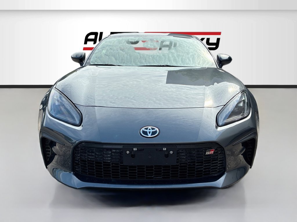 Used 2025 Toyota GR86 Premium RWD image 2