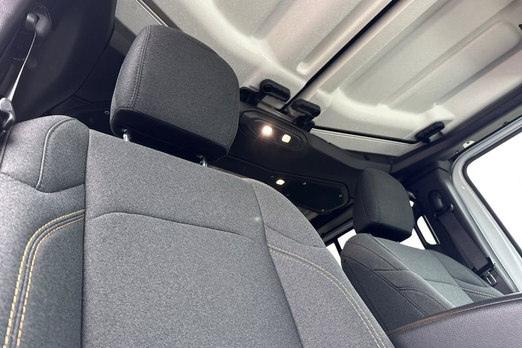 Used 2025 Jeep Gladiator Sport AWD/4WD image 18