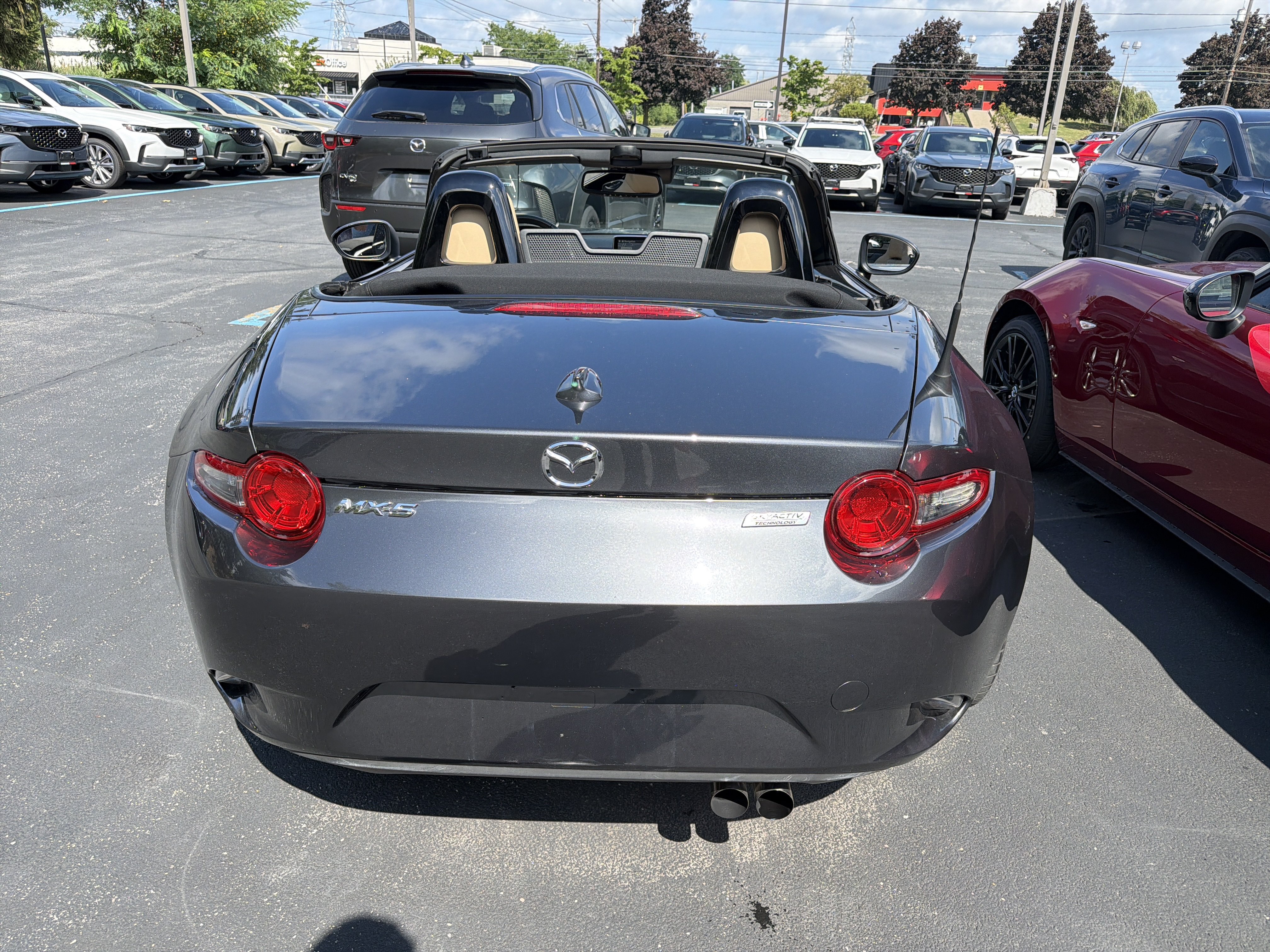 Used 2016 MAZDA MX-5 Miata Grand Touring RWD image 6