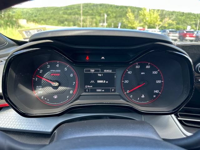 Used 2024 Chevrolet Trax RS FWD image 14