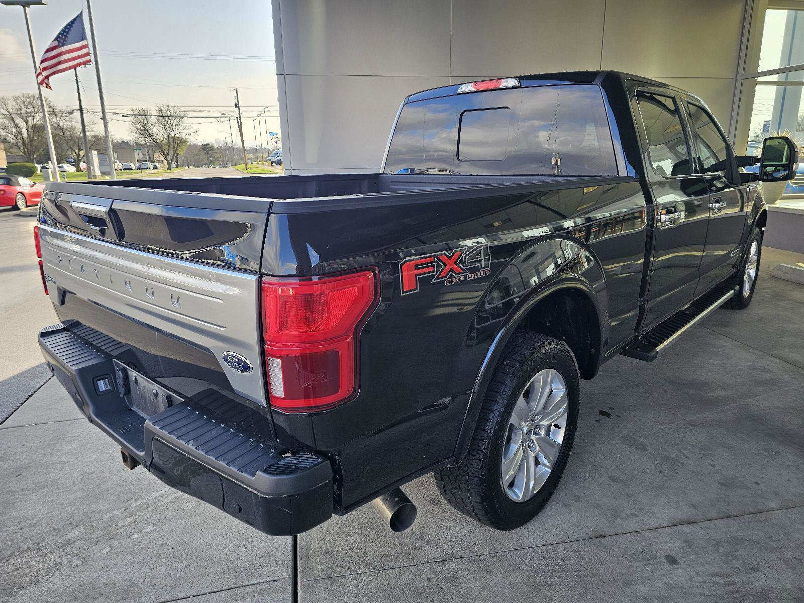 Used 2018 Ford F150 Platinum w/ Equipment Group 701A Luxury AWD/4WD image 5