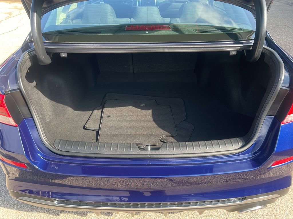 Used 2019 Kia Optima LX image 11