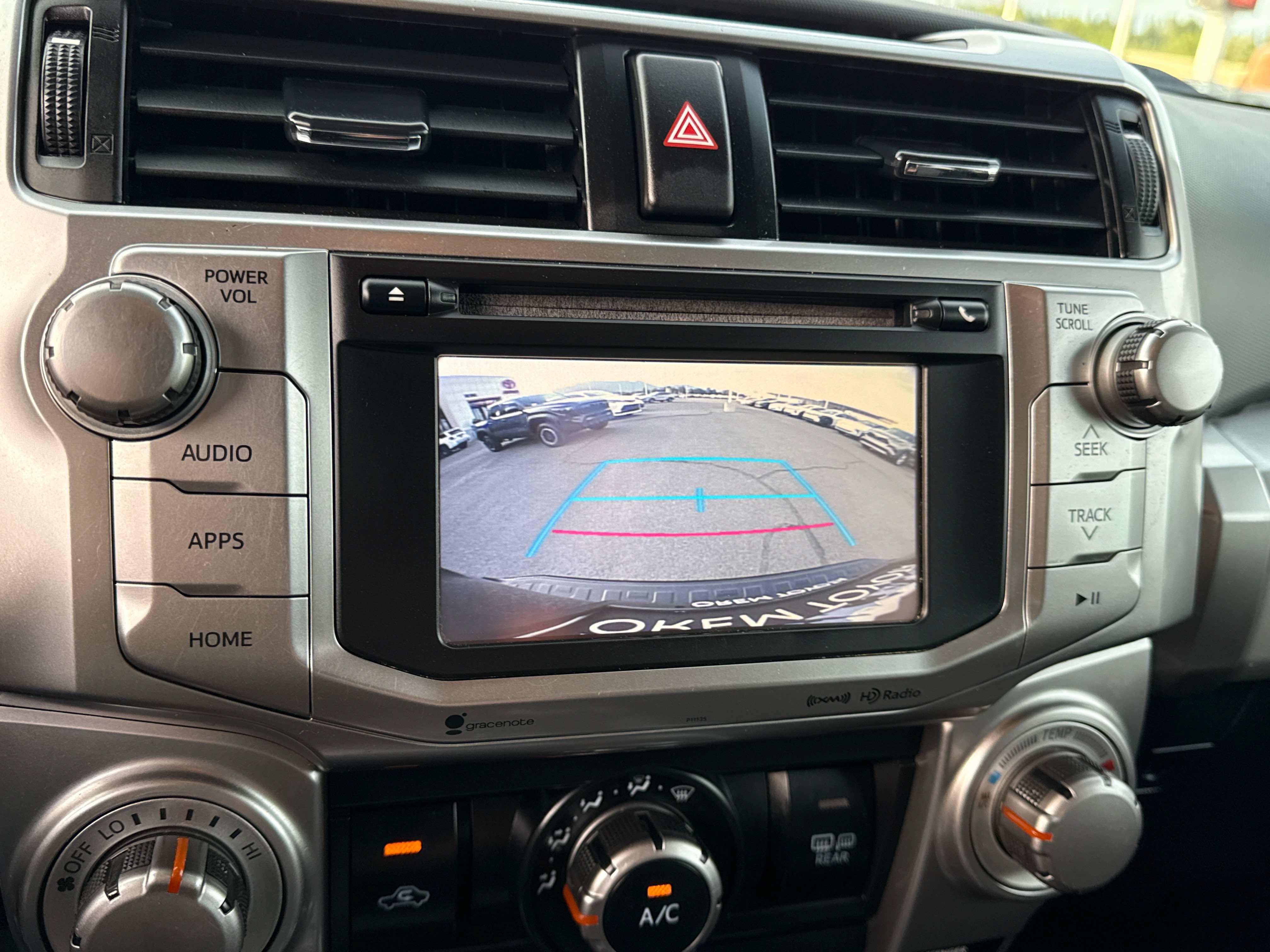 Used 2018 Toyota 4Runner SR5 AWD/4WD image 25