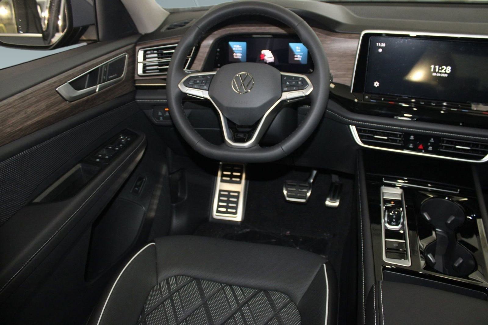 New 2026 Volkswagen Atlas SEL Premium R-Line image 27