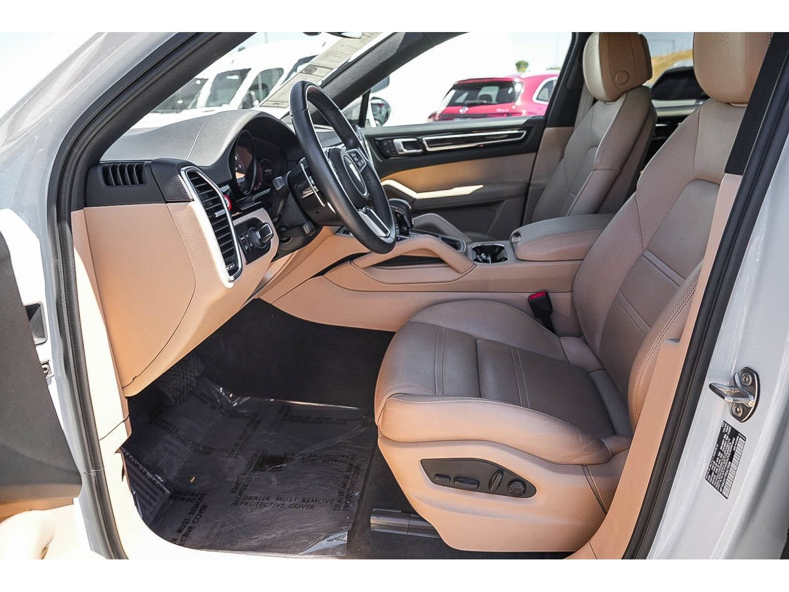 Used 2023 Porsche Cayenne Platinum Edition AWD/4WD image 19