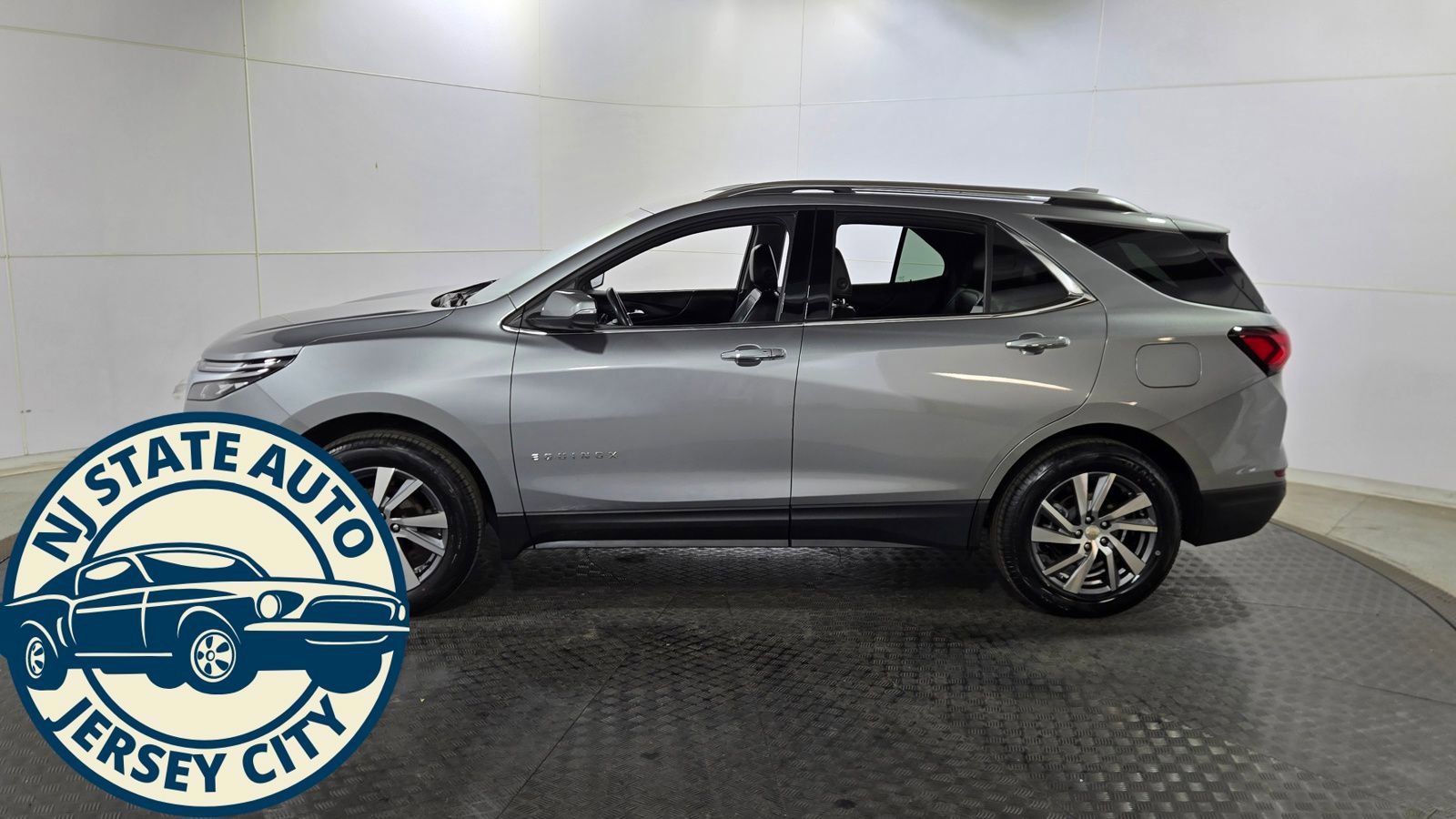 Used 2024 Chevrolet Equinox Premier AWD/4WD image 4