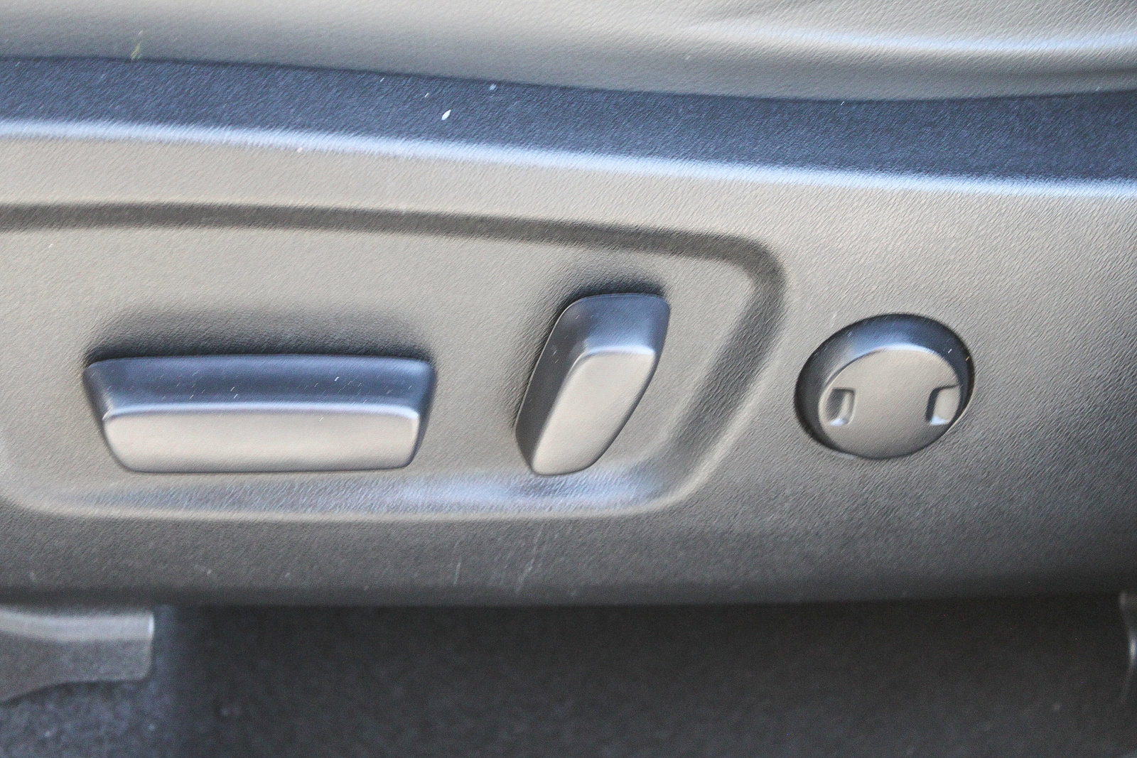 Used 2019 Toyota Highlander SE image 24