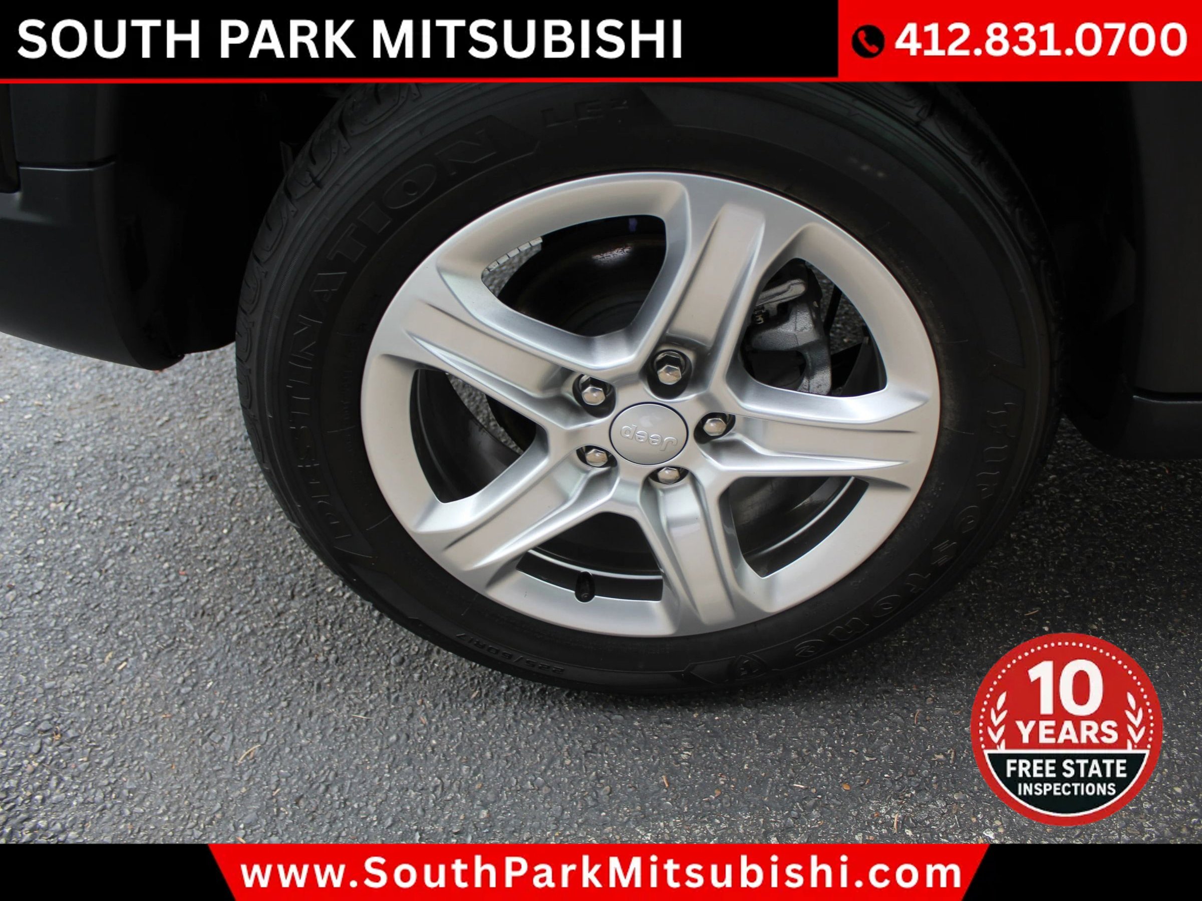Used 2024 Jeep Compass Latitude w/ Convenience Group AWD/4WD image 29