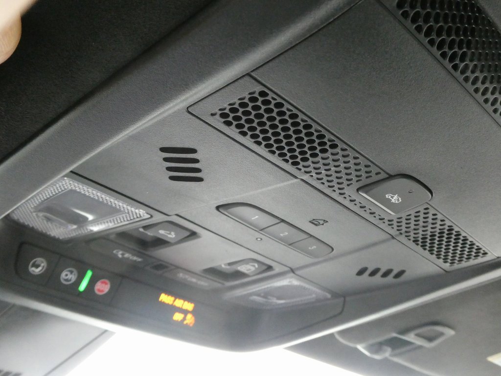 Used 2024 Cadillac XT6 Premium Luxury w/ Platinum Package image 12