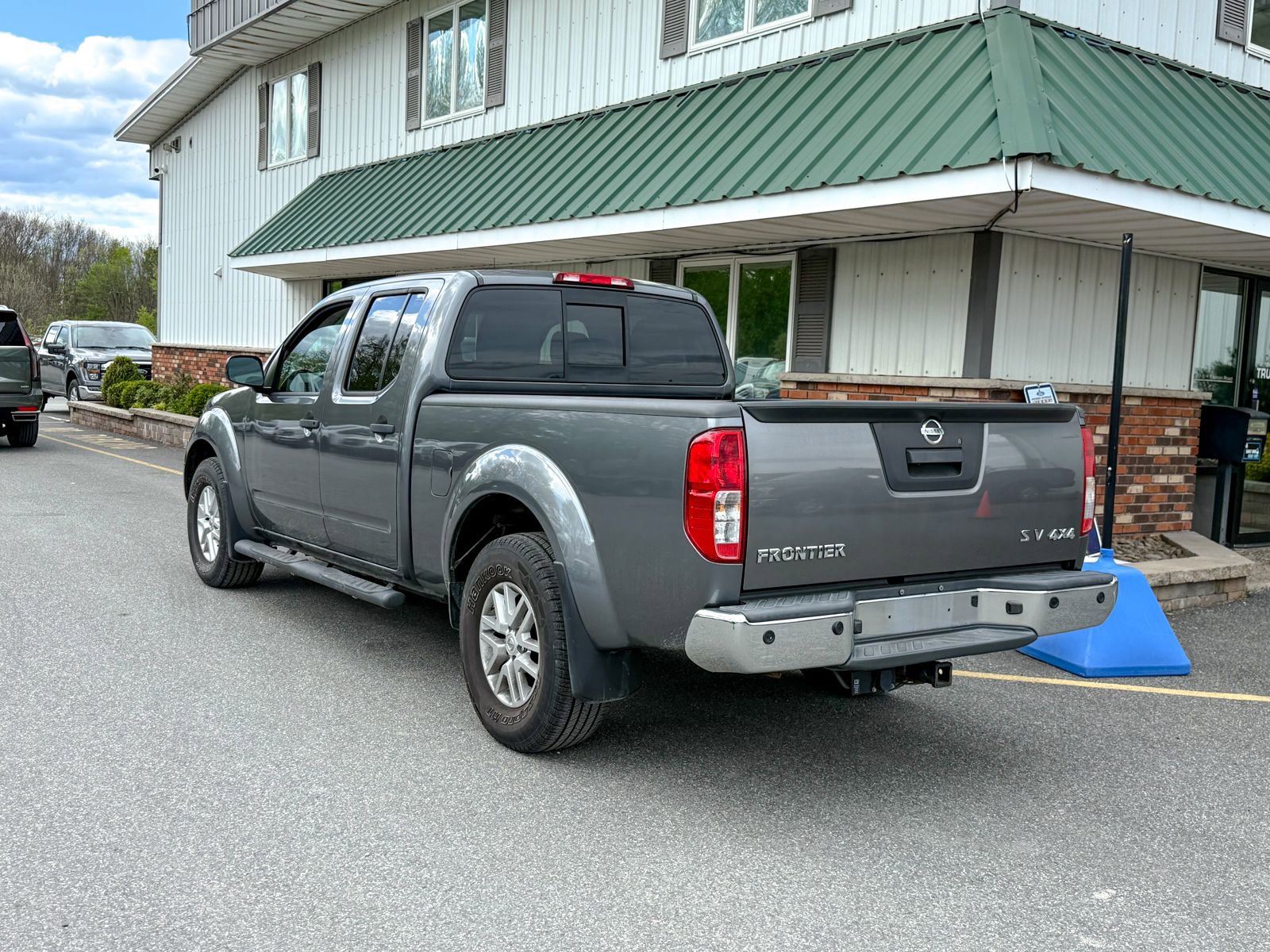 Used 2018 Nissan Frontier SV w/ Value Truck Package AWD/4WD image 4