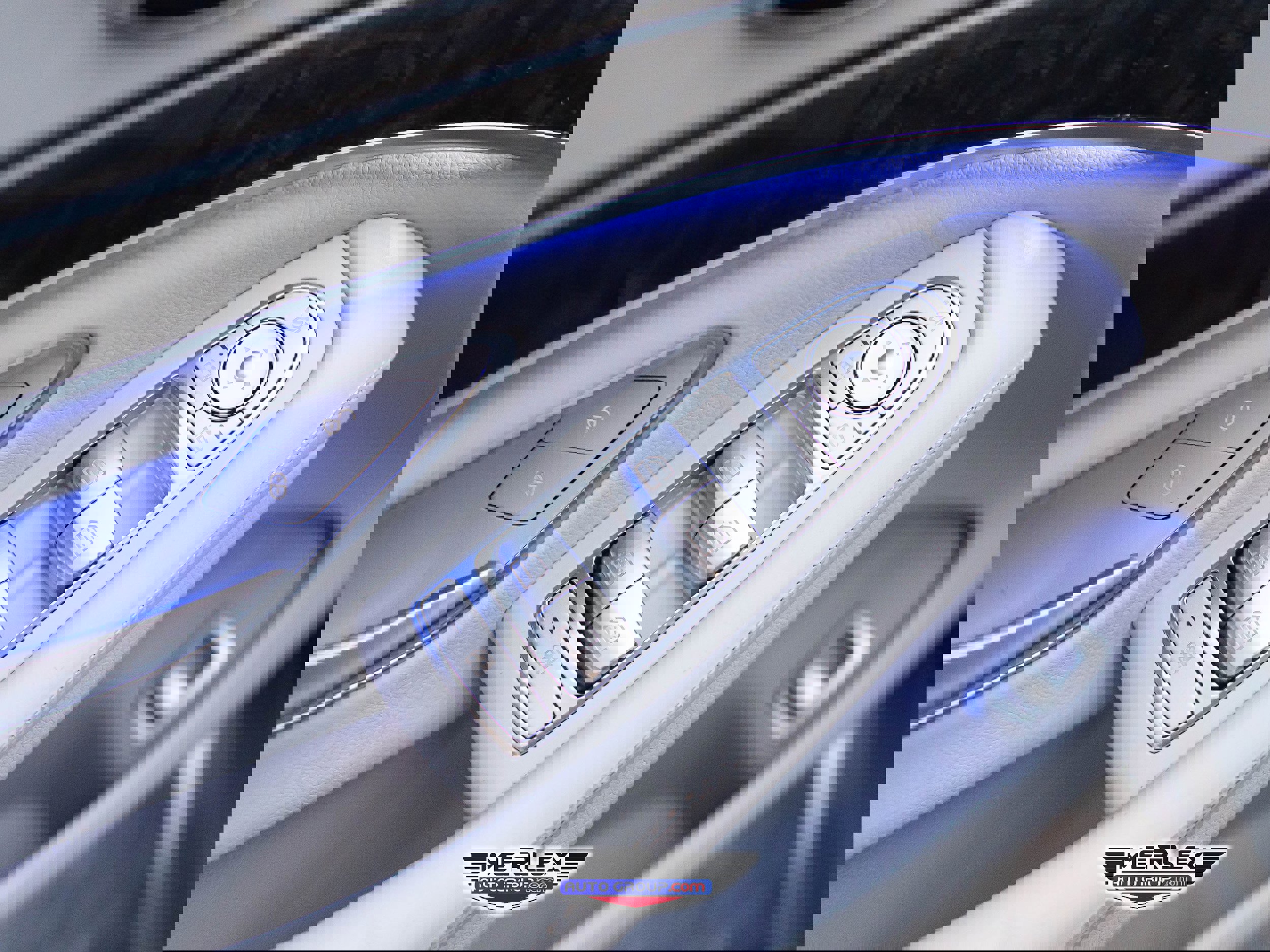 Used 2015 Mercedes-Benz S 550 Sedan w/ Sport Package w/ Sport Package image 43