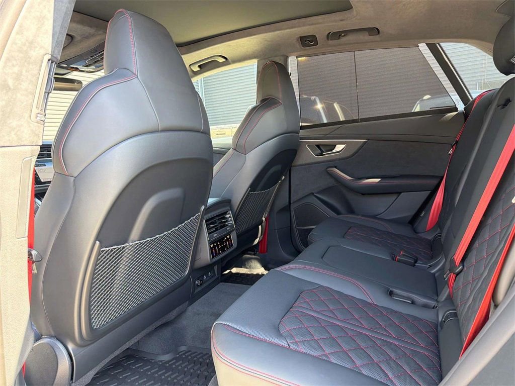 New 2026 Audi SQ8 Prestige image 18
