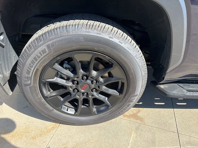 Used 2024 Toyota Sequoia Limited w/ TRD Off-Road Package AWD/4WD image 10