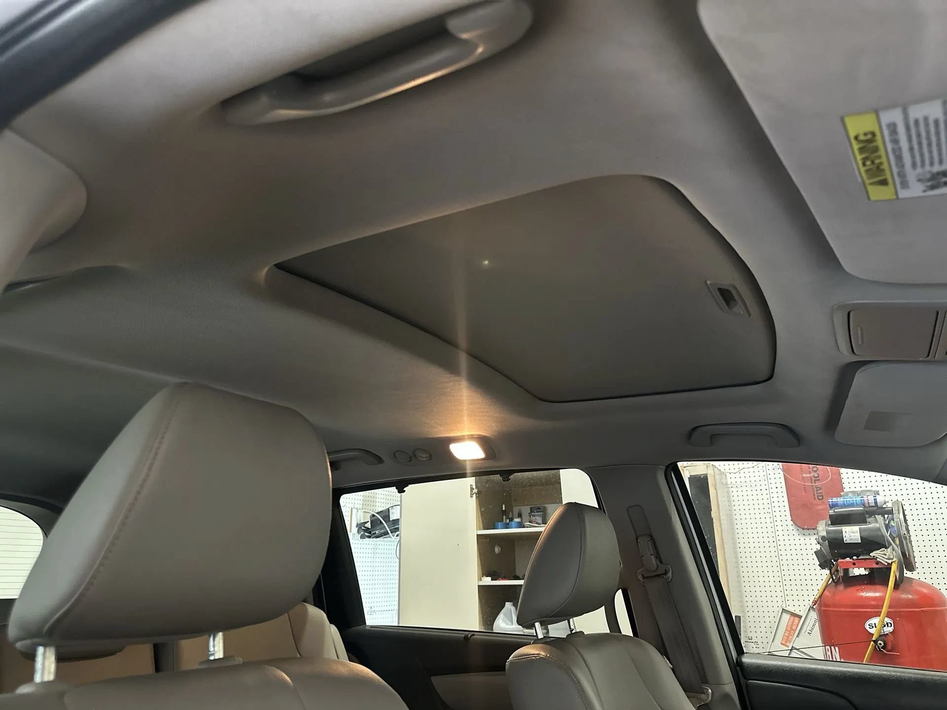 Used 2014 Honda Odyssey EX-L image 22