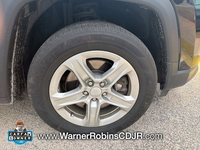 Used 2024 Jeep Compass Sport image 8