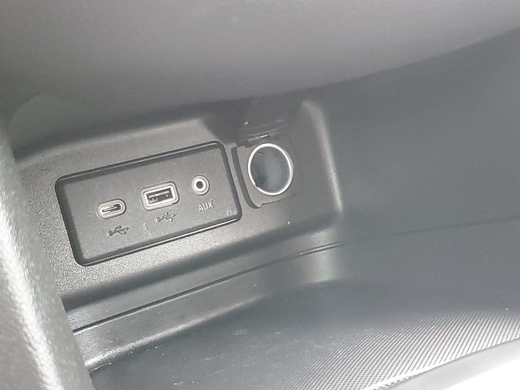 Used 2021 Chevrolet Equinox LT FWD image 33