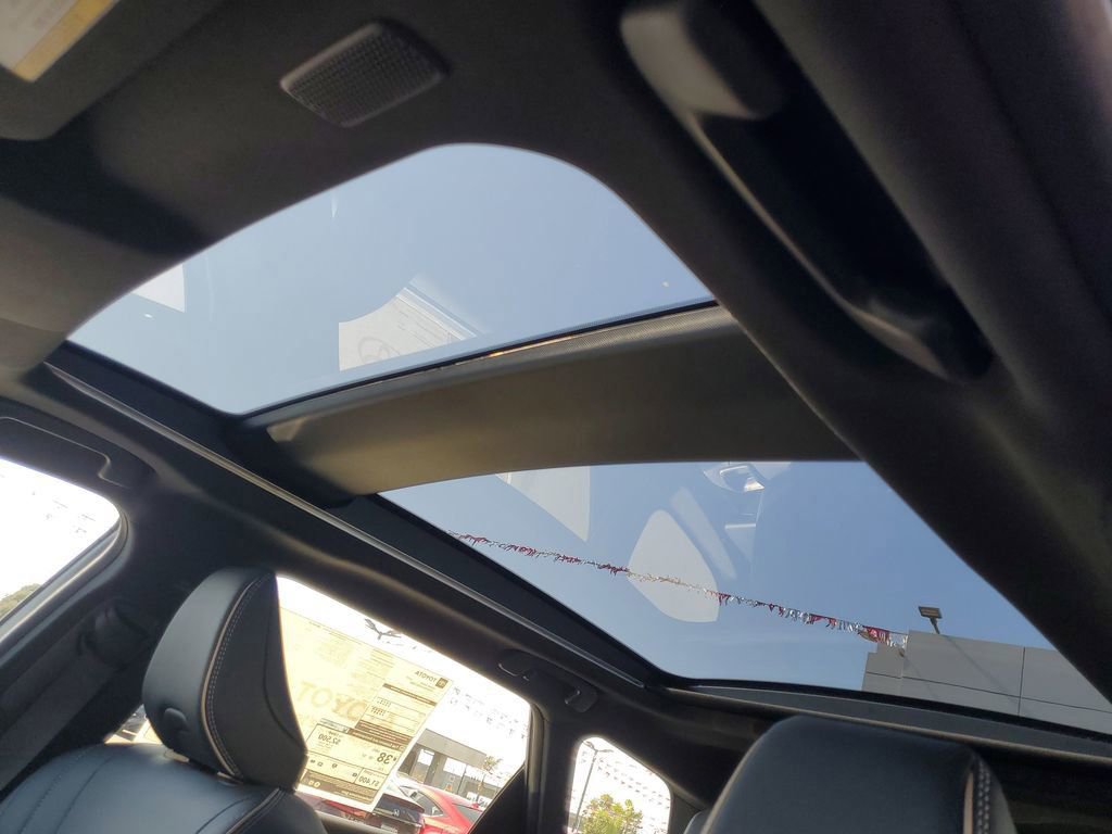 New 2025 Toyota Crown Signia image 30