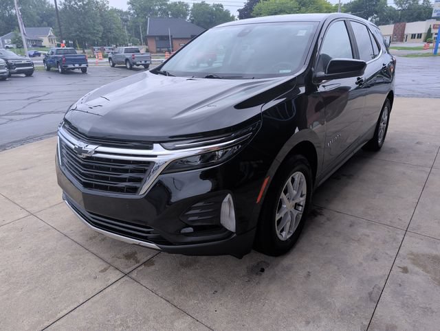 Used 2024 Chevrolet Equinox LT w/ LPO, Cargo Package FWD image 4