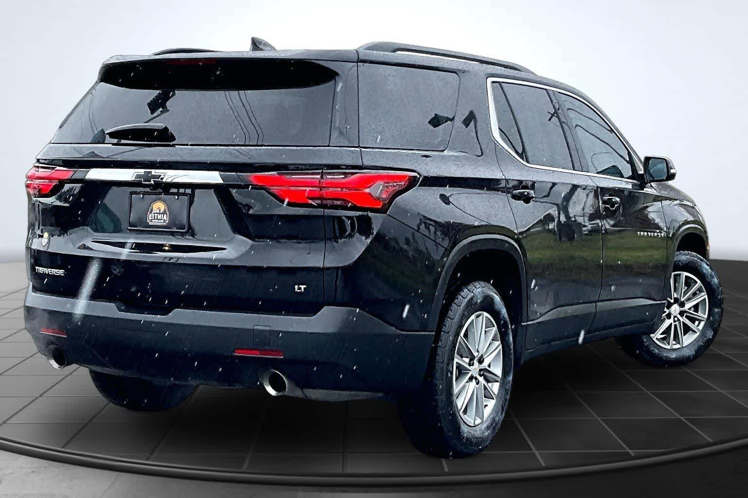Used 2023 Chevrolet Traverse LT FWD image 23