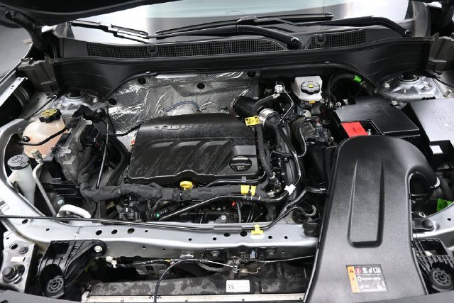 Used 2025 Chevrolet Trax LT FWD image 36