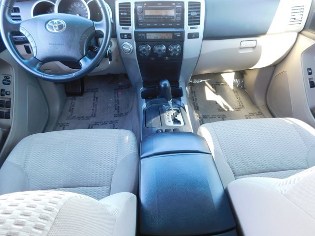 Used 2006 Toyota 4Runner SR5 AWD/4WD image 22