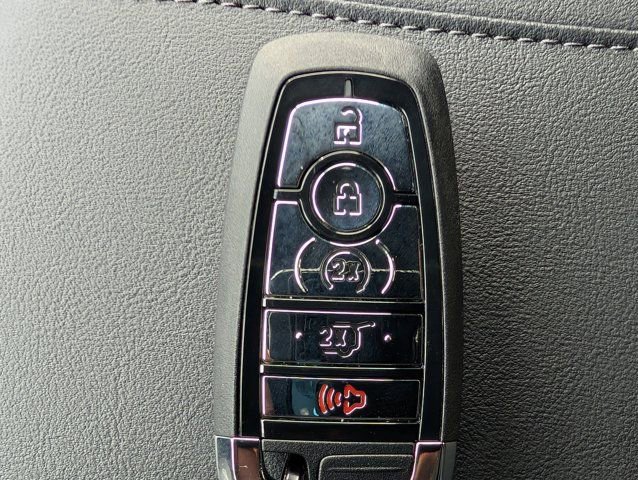 New 2025 Lincoln Navigator Reserve w/ Jet Appearance Package image 31