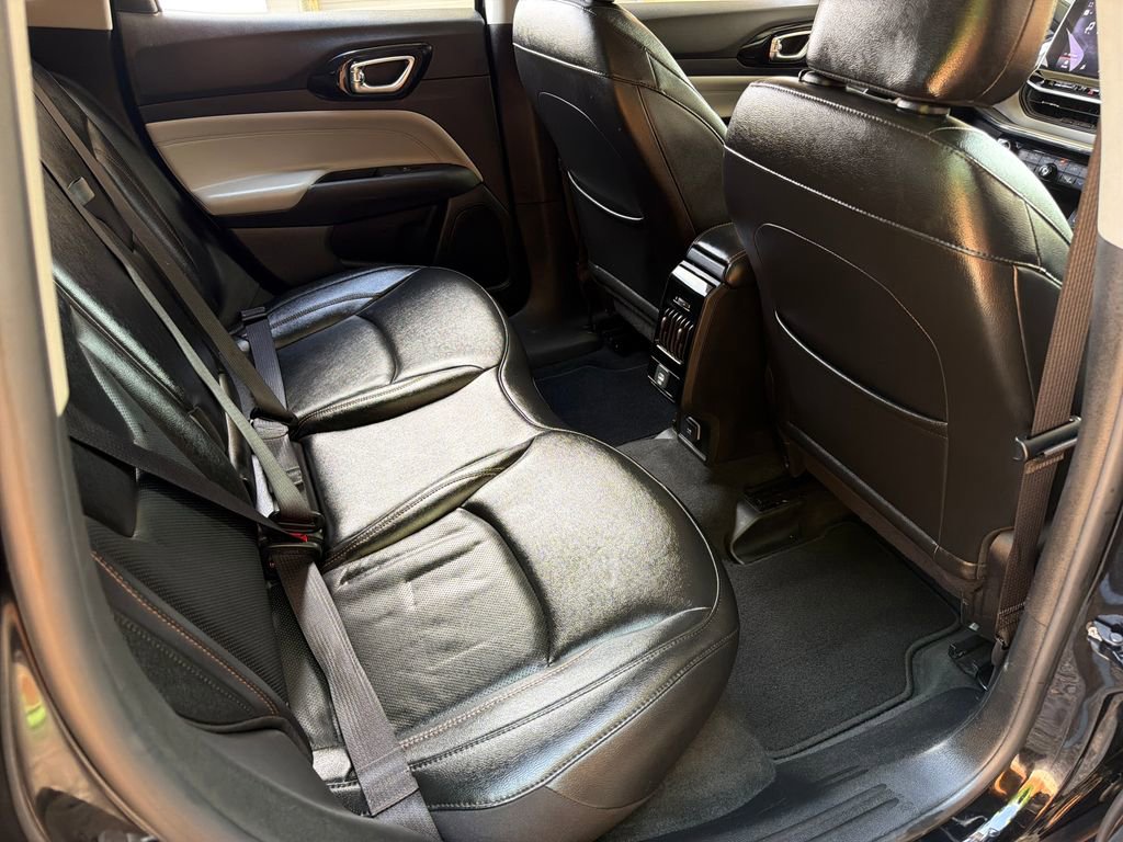 Used 2022 Jeep Compass Limited image 31