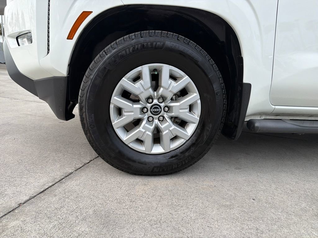 Used 2024 Nissan Frontier SV w/ SV Convenience Package image 11