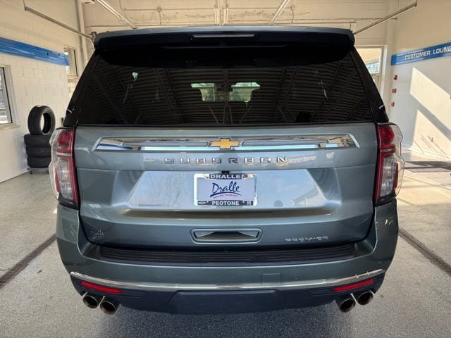 Used 2023 Chevrolet Suburban Premier AWD/4WD image 8