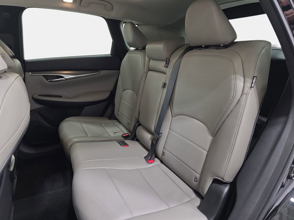 Certified 2023 INFINITI QX50 Luxe AWD/4WD image 11