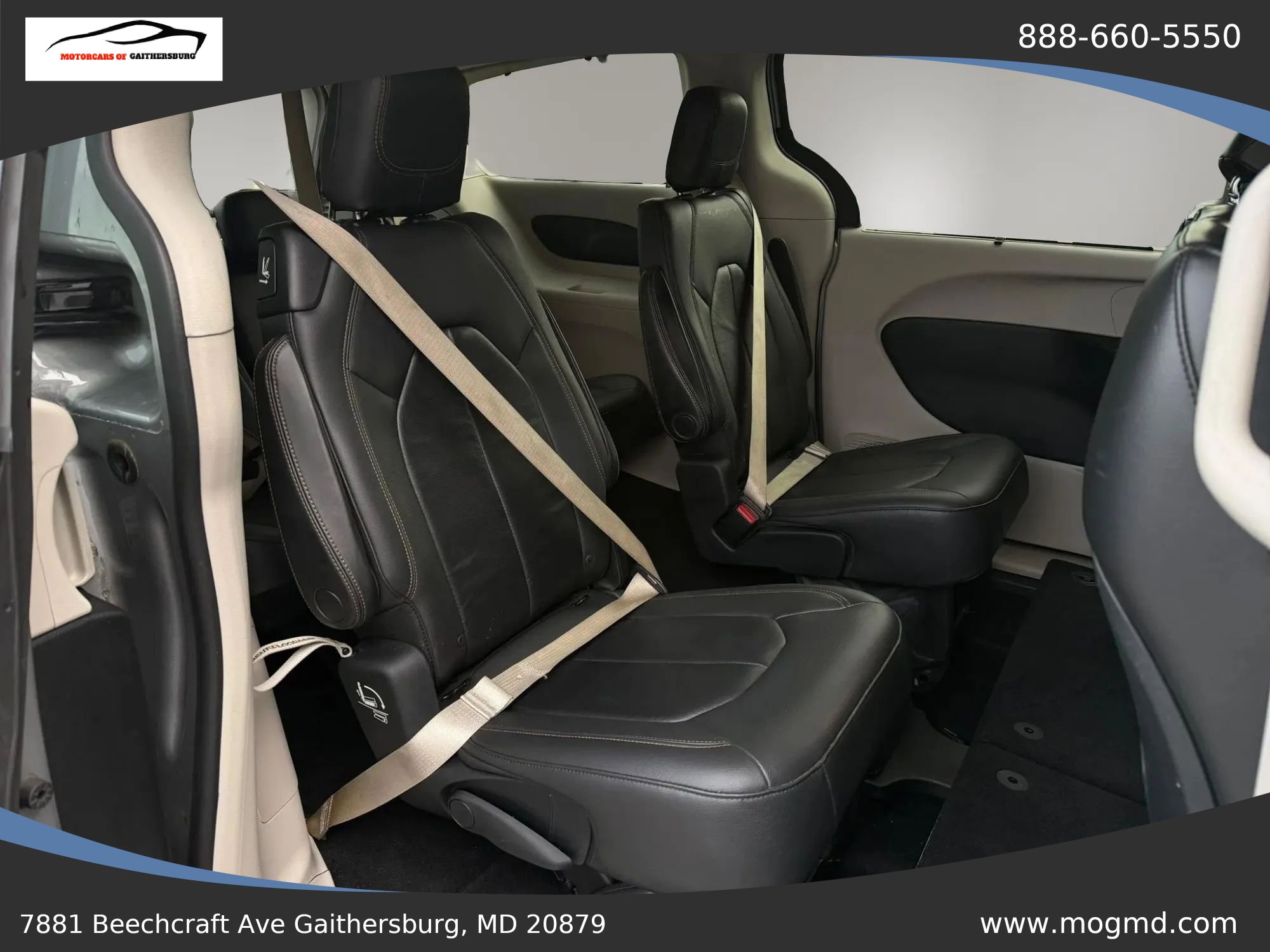 Used 2017 Chrysler Pacifica Touring-L w/ Tire & Wheel Group image 13