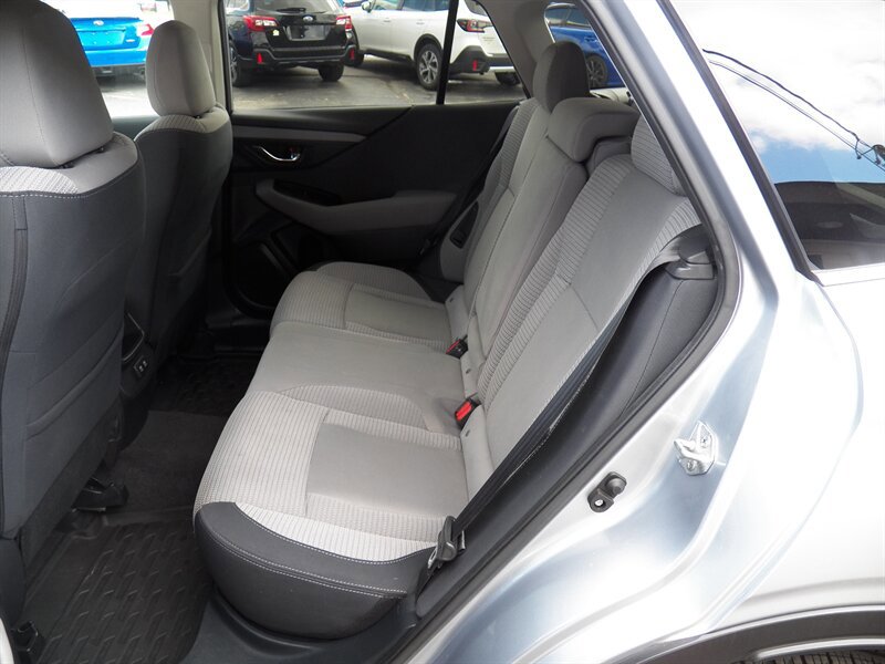 Used 2021 Subaru Outback Premium AWD/4WD image 9