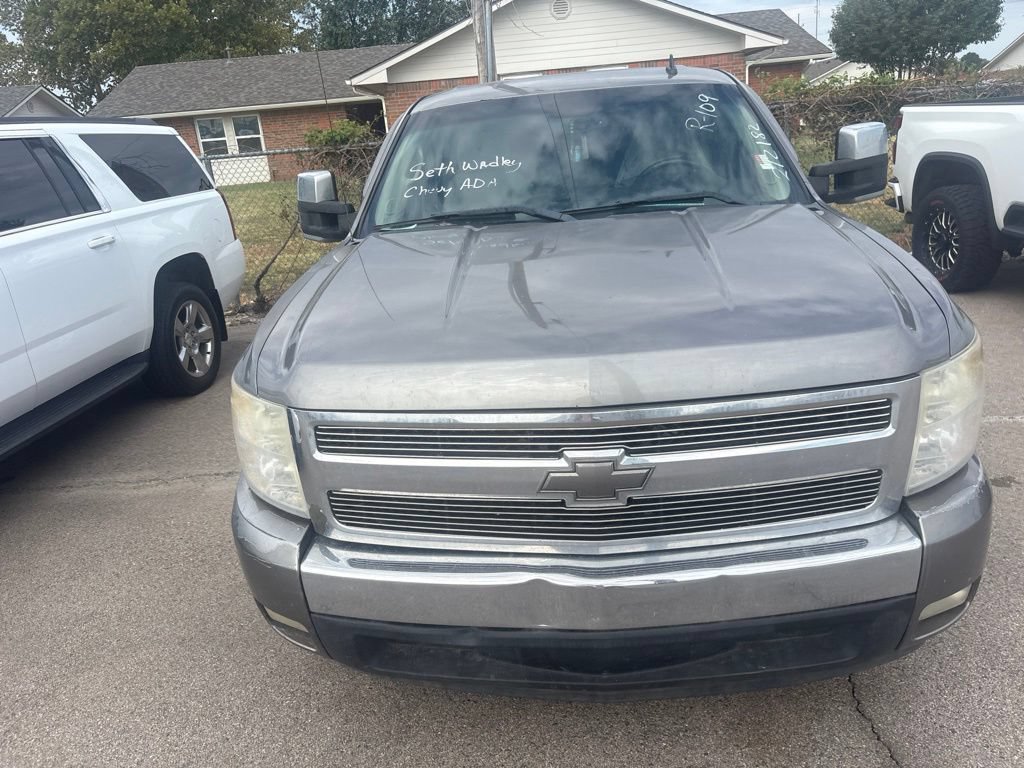 Used 2009 Chevrolet Silverado 1500 LT w/ Texas Edition RWD image 4