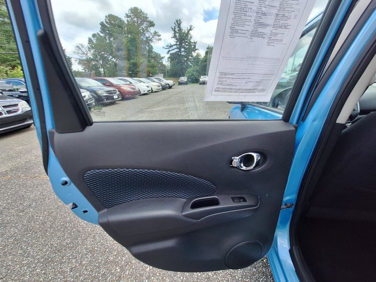 Used 2014 Nissan Versa Note SV w/ SL Package FWD image 23