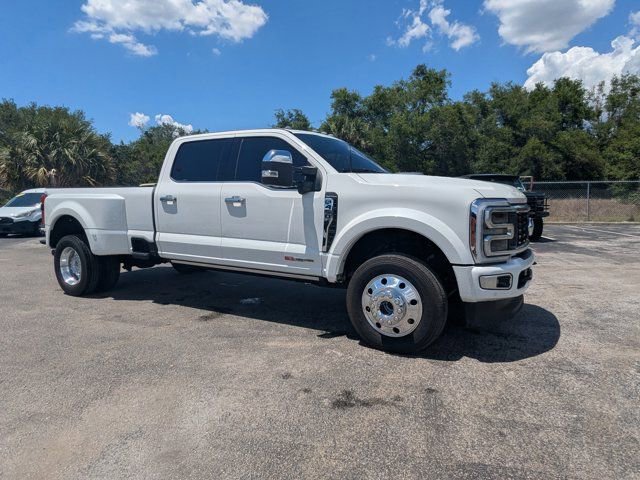 Used 2025 Ford F450 Platinum w/ Platinum Plus Package AWD/4WD image 3