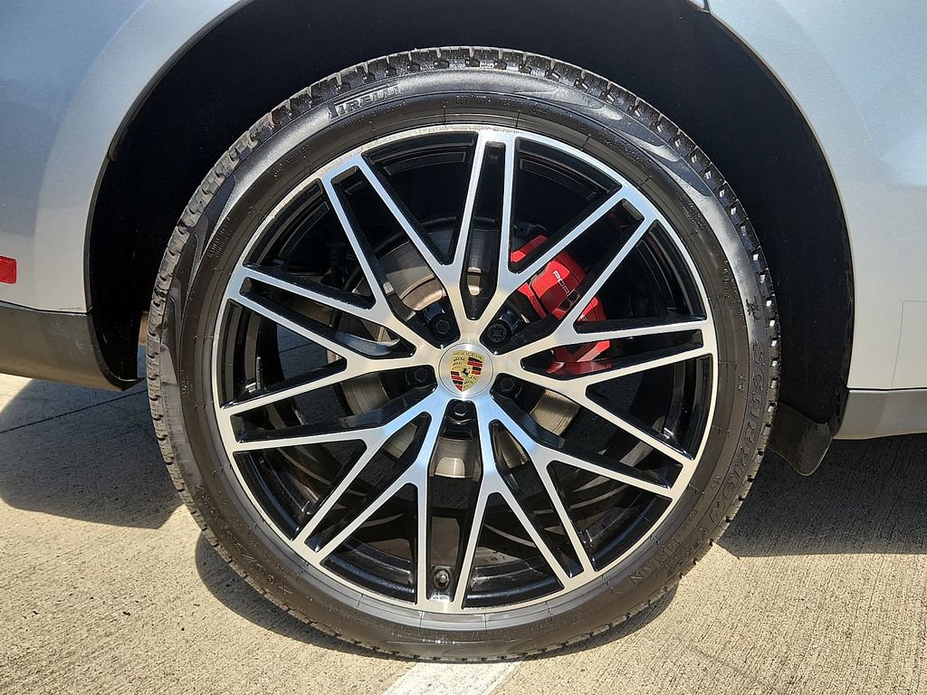 Used 2024 Porsche Macan S image 10