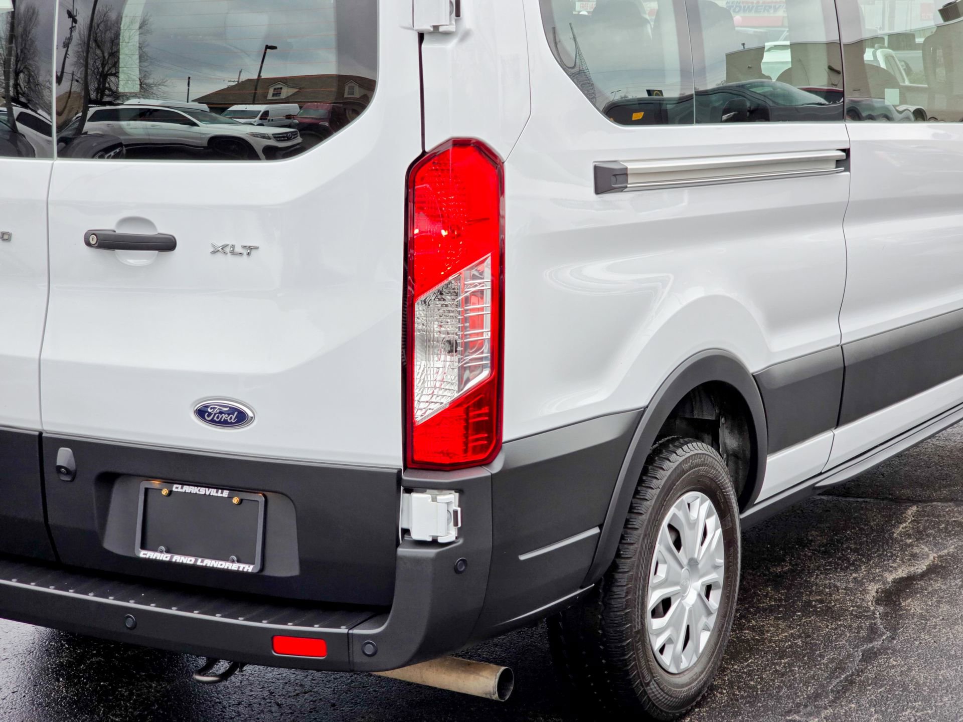 Used 2023 Ford Transit 350 XLT image 19