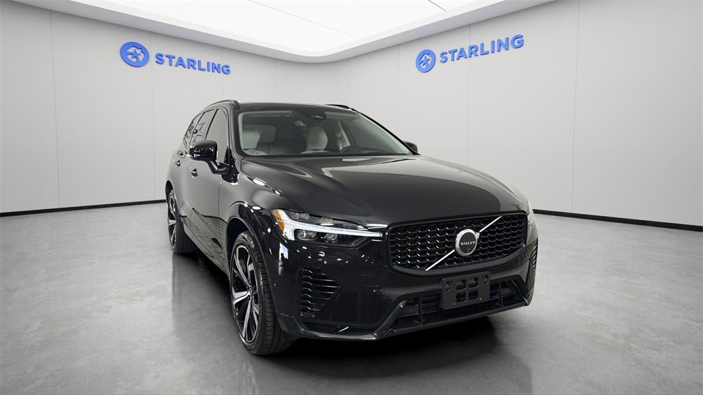 Used 2025 Volvo XC60 T8 Ultra w/ Protection Package Premier image 14