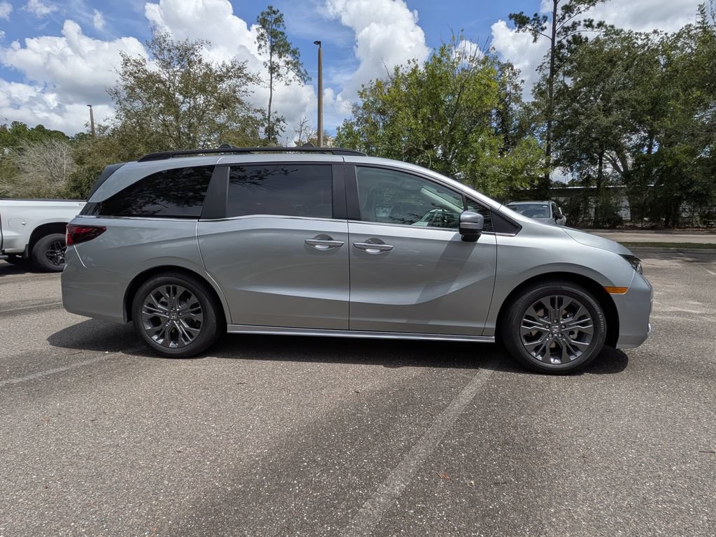 New 2026 Honda Odyssey Touring image 3