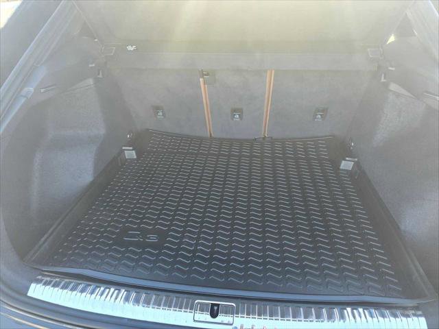 Certified 2024 Audi Q3 2.0T Premium image 17