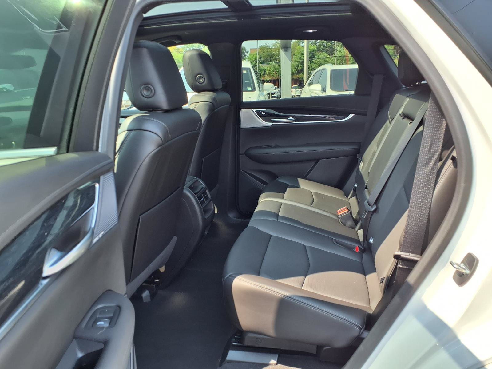 Certified 2024 Cadillac XT5 Premium Luxury w/ LPO, Floor Liner Package AWD/4WD image 16