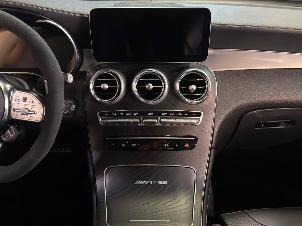 Used 2020 Mercedes-Benz GLC 63 AMG 4MATIC w/ Parking Assistance Package image 19