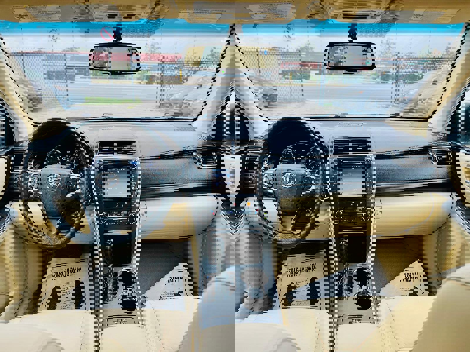 Used 2015 Toyota Camry XLE w/ Moonroof Package image 8