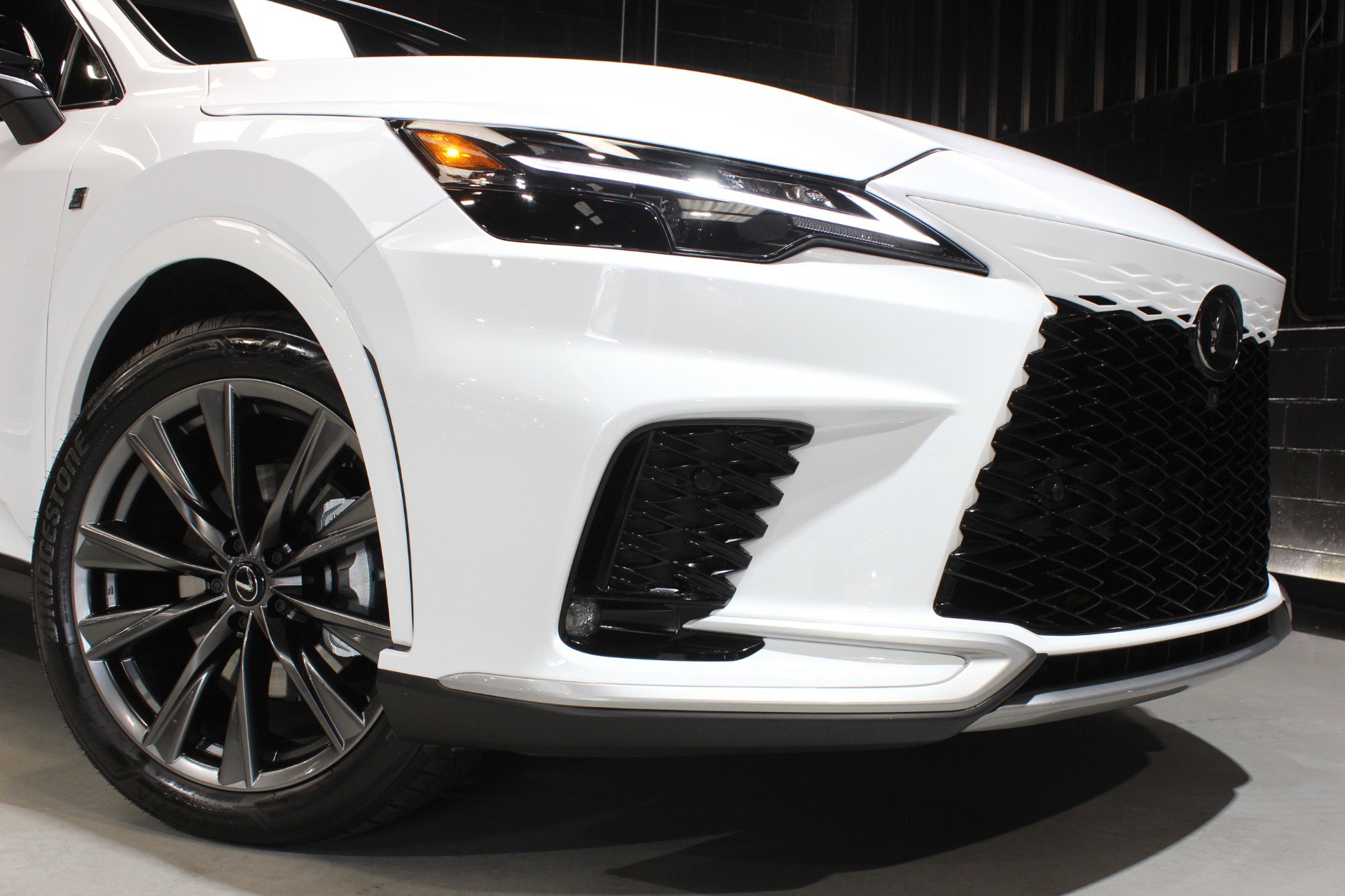 Used 2025 Lexus RX 350 F Sport w/ Convenience Package image 8