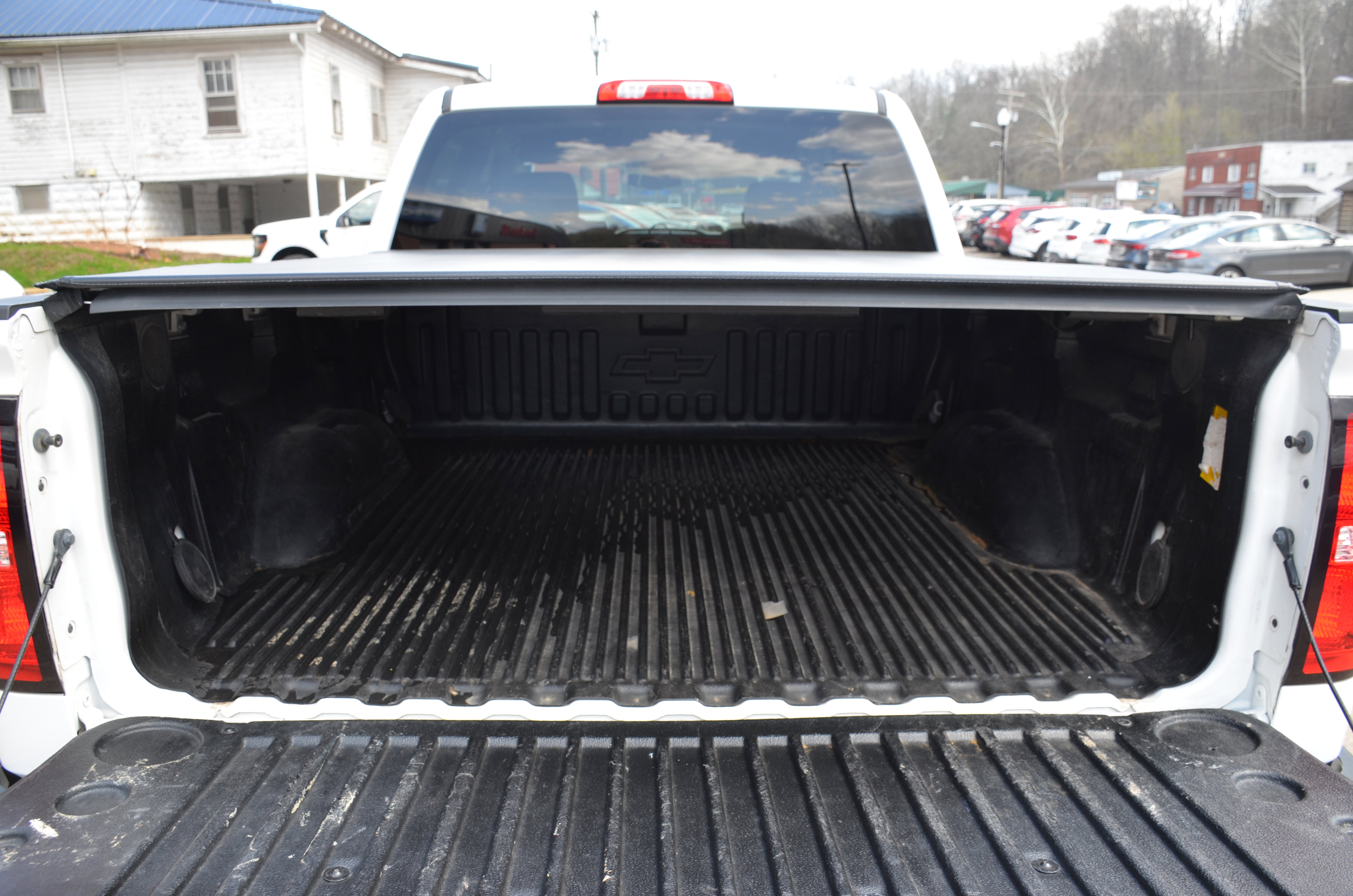 Used 2018 Chevrolet Silverado 1500 LT w/ All Star Edition image 9