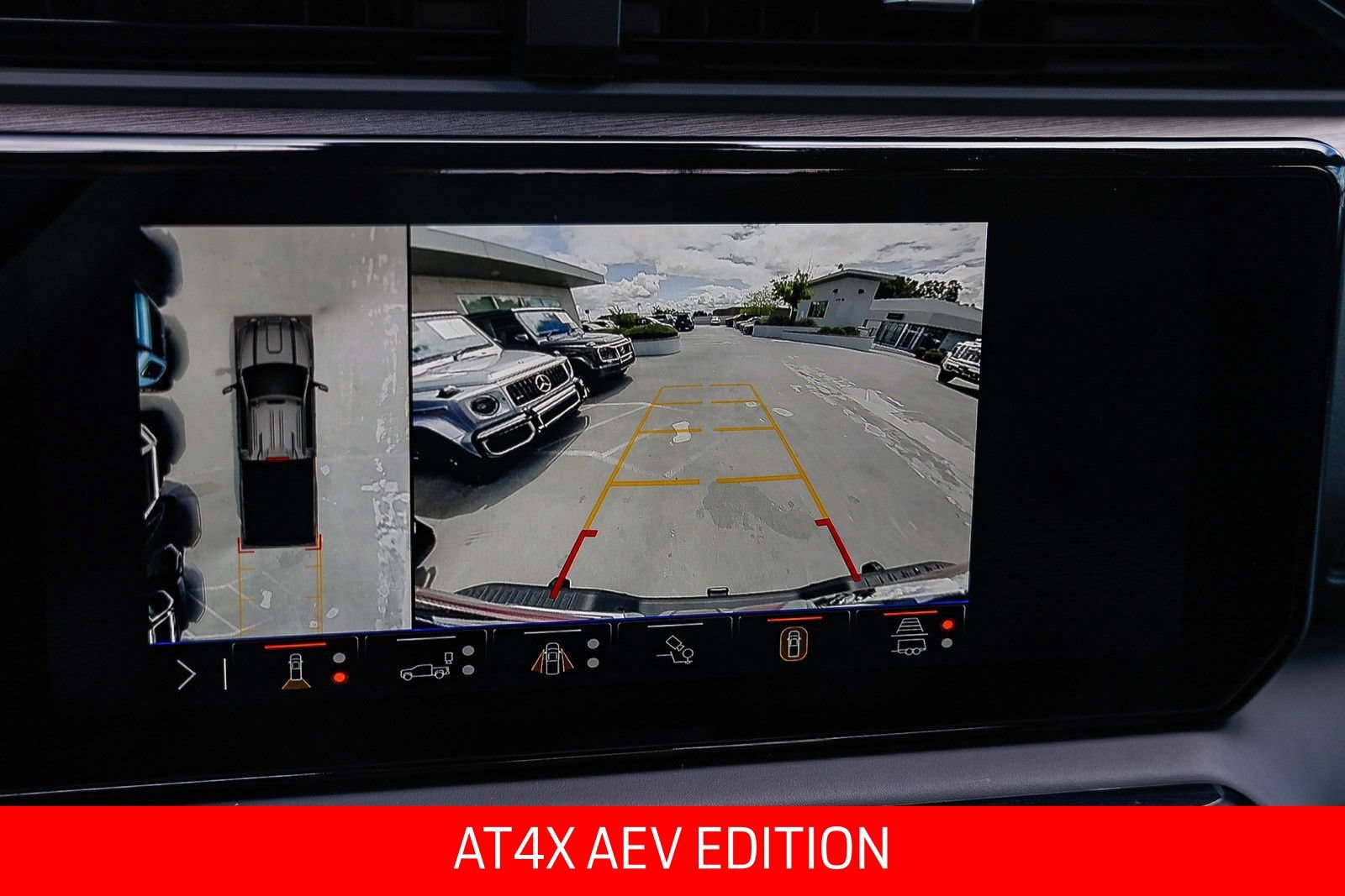 Used 2025 GMC Sierra 2500 AT4X w/ AT4X AEV Edition AWD/4WD image 25