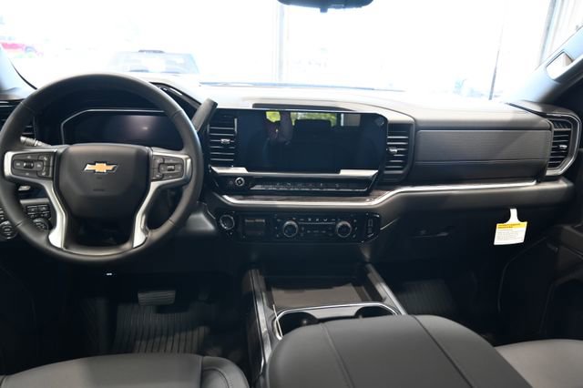 New 2026 Chevrolet Silverado 2500 LTZ w/ LTZ Premium Package AWD/4WD image 15