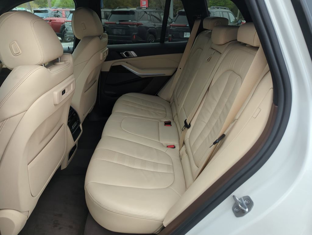 Used 2019 BMW X5 xDrive40i w/ Premium Package 2 image 28