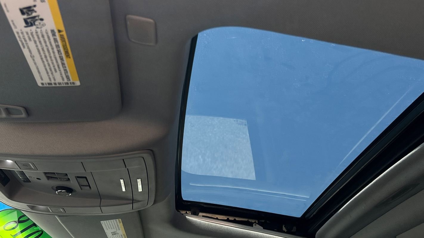 Used 2018 Chevrolet Tahoe Premier AWD/4WD image 26