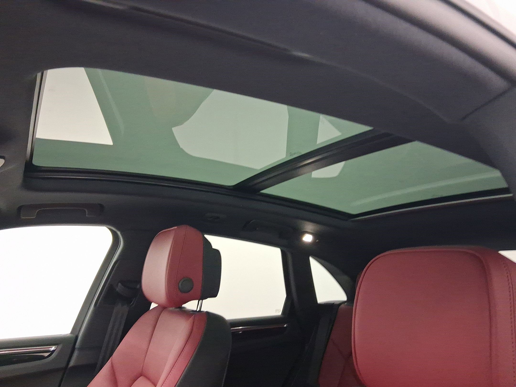 New 2026 Porsche Macan image 28